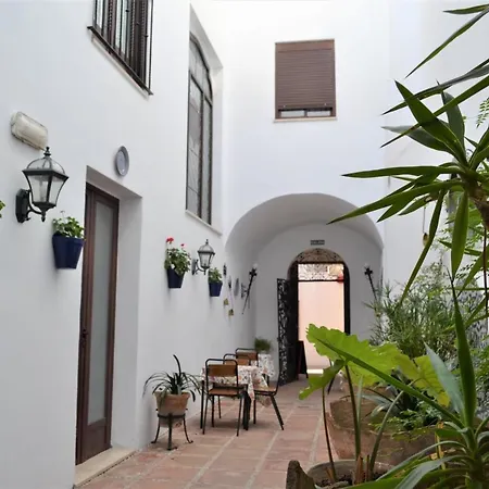 Отель Marisa 2*