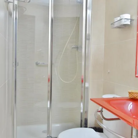 Hotel Marisa 2*